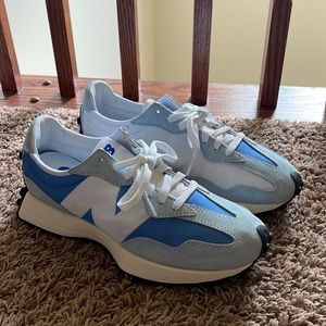 New Balance 327 “Stellar Blue”. Size 9